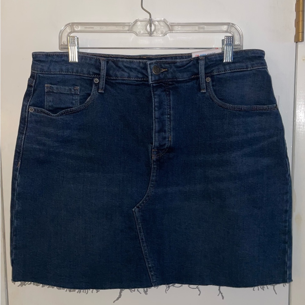 Old Navy Denim skirt